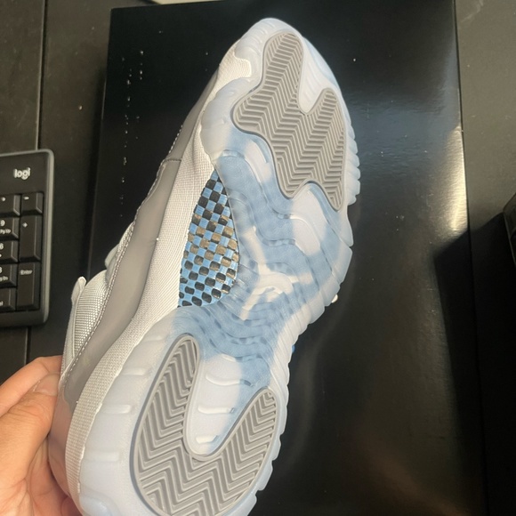 Retro Jordan 11 Low - Picture 3 of 4